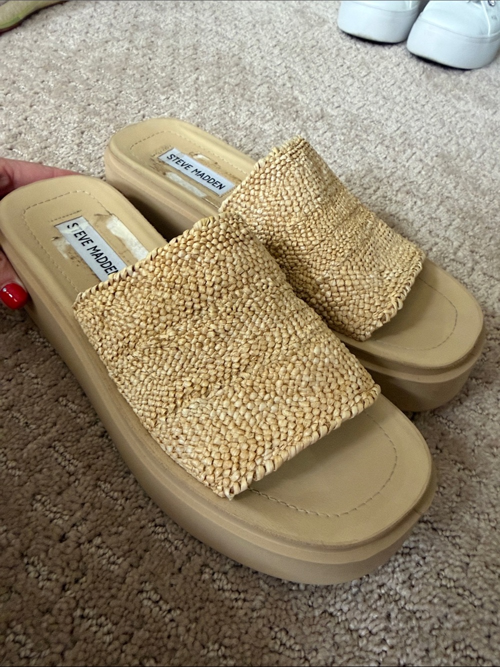 Steve Madden Beige Woven Platform Slide Mules